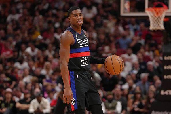 MIAMI, FL - OCTOBER 25: Jaden Ivey #23 of the Detroit Pistons dribbles the ball during the game against the Miami Heat on October 25, 2023 at Kaseya Center in Miami, Florida. NOTE TO USER: User expressly acknowledges and agrees that, by downloading and or using this Photograph, user is consenting to the terms and conditions of the Getty Images License Agreement. Mandatory Copyright Notice: Copyright 2023 NBAE (Photo by Eric Espada/NBAE via Getty Images)