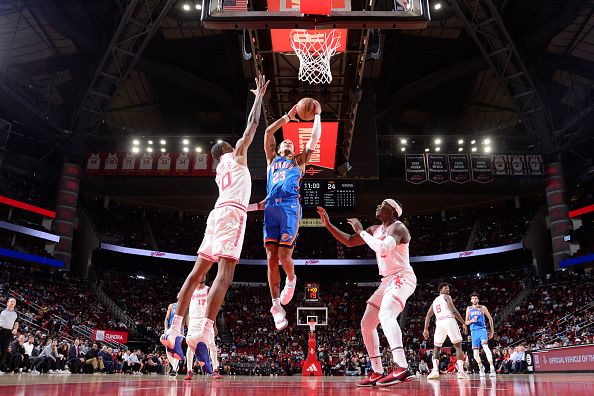 HOUSTON, TX - DECEMBER 6:   Tre Mann #23 of the Oklahoma City Thunder drives to the basket during the game against the Houston Rockets on December 6, 2023 at the Toyota Center in Houston, Texas. NOTE TO USER: User expressly acknowledges and agrees that, by downloading and or using this photograph, User is consenting to the terms and conditions of the Getty Images License Agreement. Mandatory Copyright Notice: Copyright 2023 NBAE (Photo by Michael Gonzales/NBAE via Getty Images)