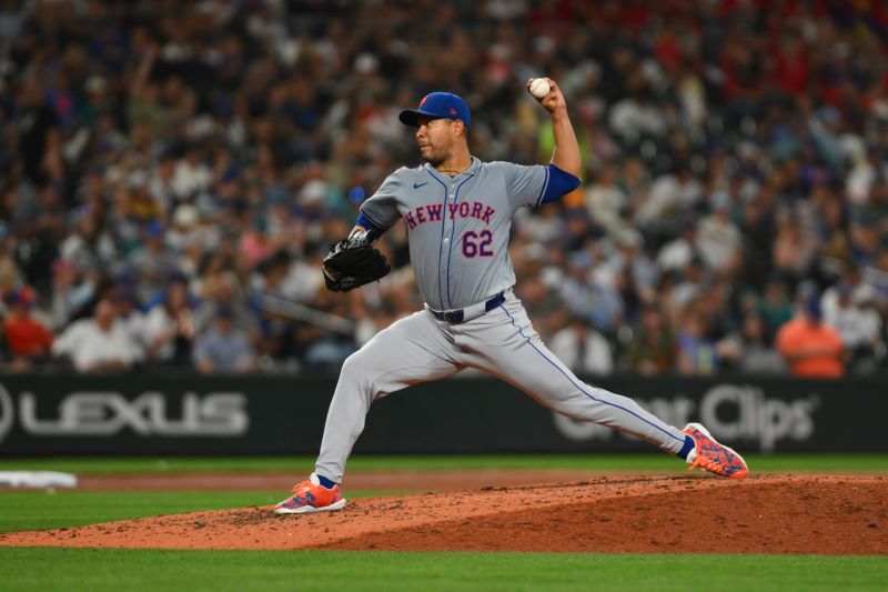 Aug 9, 2024; Seattle, Washington, USA; New York Mets starting pitcher Jose Quintana (62) pitches to the Seattle Mariners during the seventh inning at T-Mobile Park. Mandatory Credit: Steven Bisig-USA TODAY Sports
