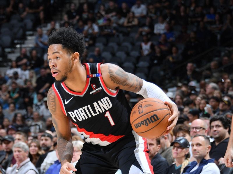 SAN ANTONIO, TX - NOVEMBER 7: Anfernee Simons #1 of the Portland Trail Blazers dribbles the ball during the game against the San Antonio Spurs on November 7, 2024 at the Frost Bank Center in San Antonio, Texas. NOTE TO USER: User expressly acknowledges and agrees that, by downloading and or using this photograph, user is consenting to the terms and conditions of the Getty Images License Agreement. Mandatory Copyright Notice: Copyright 2024 NBAE (Photos by Michael Gonzales/NBAE via Getty Images)