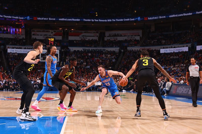 OKLAHOMA CITY, OK - MARCH 20: Gordon Hayward #33 of the Oklahoma City Thunder dribbles the ball during the game against the Utah Jazz on March 20, 2024 at Paycom Arena in Oklahoma City, Oklahoma. NOTE TO USER: User expressly acknowledges and agrees that, by downloading and or using this photograph, User is consenting to the terms and conditions of the Getty Images License Agreement. Mandatory Copyright Notice: Copyright 2024 NBAE (Photo by Zach Beeker/NBAE via Getty Images)