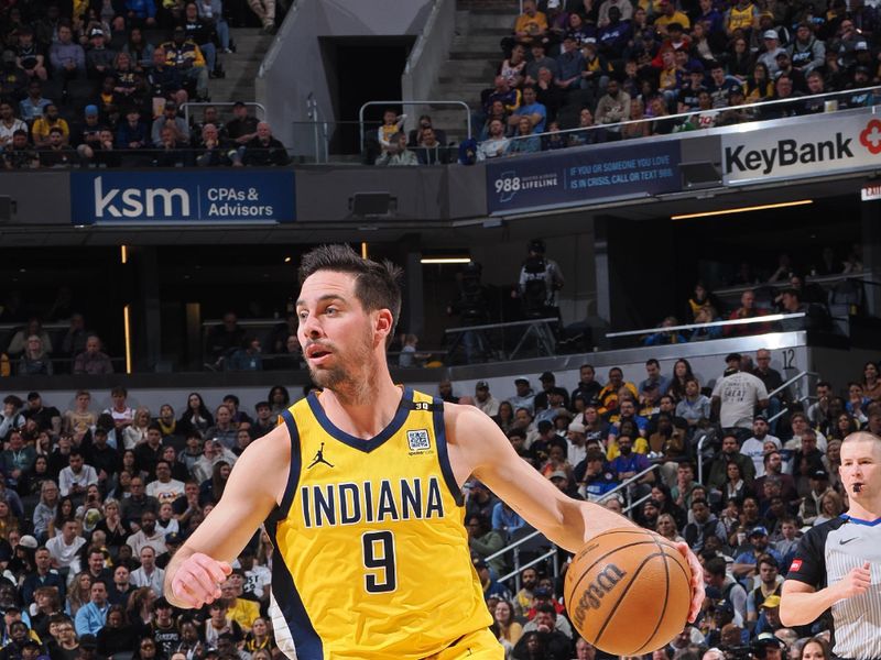 INDIANAPOLIS, IN - MARCH 29: T.J. McConnell #9 of the Indiana Pacers handles the ball during the game against the Los Angeles Lakers on March 29, 2024 at Gainbridge Fieldhouse in Indianapolis, Indiana. NOTE TO USER: User expressly acknowledges and agrees that, by downloading and or using this Photograph, user is consenting to the terms and conditions of the Getty Images License Agreement. Mandatory Copyright Notice: Copyright 2024 NBAE (Photo by Ron Hoskins/NBAE via Getty Images)