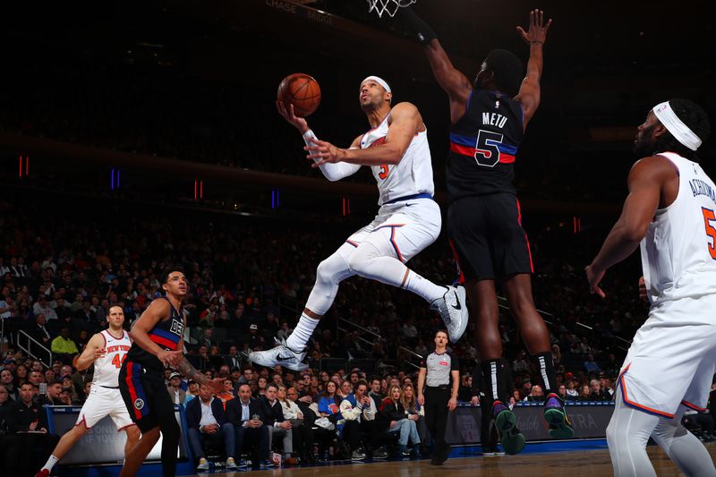 NEW YORK, NY - MARCH 25:  Josh Hart #3 of the New York Knicks drives to the basket during the game against the Detroit Pistons on March 25, 2024 at Madison Square Garden in New York City, New York.  NOTE TO USER: User expressly acknowledges and agrees that, by downloading and or using this photograph, User is consenting to the terms and conditions of the Getty Images License Agreement. Mandatory Copyright Notice: Copyright 2024 NBAE  (Photo by David L. Nemec /NBAE via Getty Images)