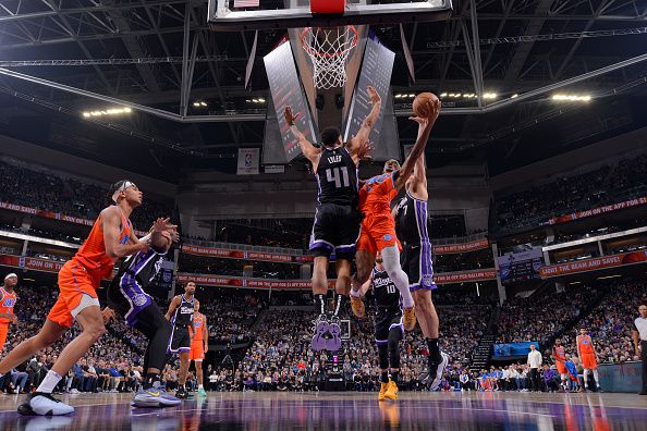 SACRAMENTO, CA - DECEMBER 14: Shai Gilgeous-Alexander #2 of the Oklahoma City Thunder shoots the ball during the game against the Sacramento Kings on December 14, 2023 at Golden 1 Center in Sacramento, California. NOTE TO USER: User expressly acknowledges and agrees that, by downloading and or using this Photograph, user is consenting to the terms and conditions of the Getty Images License Agreement. Mandatory Copyright Notice: Copyright 2023 NBAE (Photo by Rocky Widner/NBAE via Getty Images)