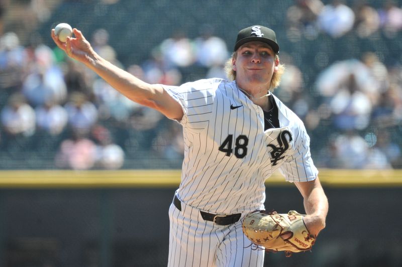 Aug 25, 2024; Chicago, Illinois, USA; Chicago White Sox starting pitcher Jonathan Cannon (48) pitches during the first inning against the Detroit Tigers at Guaranteed Rate Field. Mandatory Credit: Patrick Gorski-USA TODAY Sports