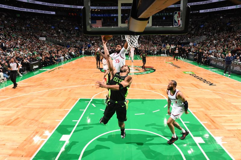 BOSTON, MA - NOVEMBER 25: Jayson Tatum #0 of the Boston Celtics drives to the basket during the game against the LA Clippers on November 25, 2024 at TD Garden in Boston, Massachusetts. NOTE TO USER: User expressly acknowledges and agrees that, by downloading and/or using this Photograph, user is consenting to the terms and conditions of the Getty Images License Agreement. Mandatory Copyright Notice: Copyright 2024 NBAE (Photo by Brian Babineau/NBAE via Getty Images)