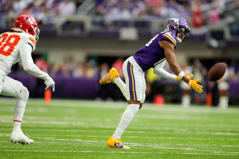 Soldier Field Showdown: Minnesota Vikings to Face Chicago Bears