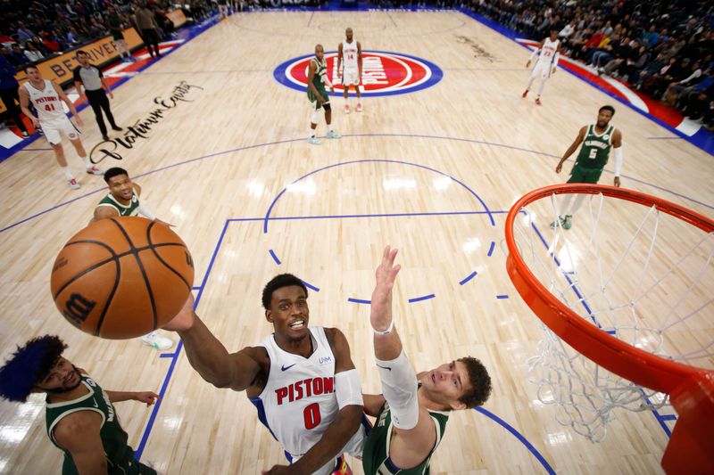 DETROIT, MI - JANUARY 22:  Jalen Duren #0 of the Detroit Pistons drives to the basket during the game against the Milwaukee Bucks on January 22, 2024 at Little Caesars Arena in Detroit, Michigan. NOTE TO USER: User expressly acknowledges and agrees that, by downloading and/or using this photograph, User is consenting to the terms and conditions of the Getty Images License Agreement. Mandatory Copyright Notice: Copyright 2024 NBAE (Photo by Brian Sevald/NBAE via Getty Images)