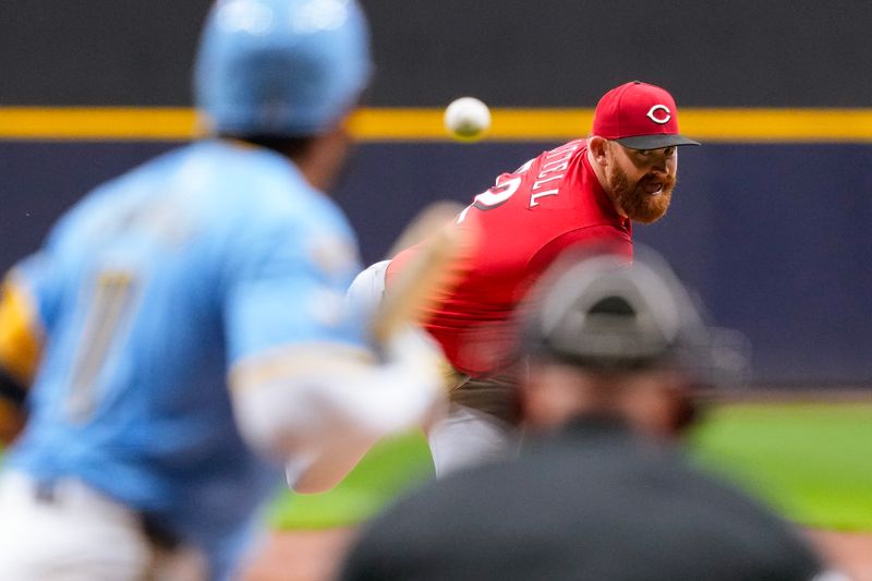Sep 26, 2025; Milwaukee, Wisconsin, USA;  Cincinnati Reds pitcher Zack Littell (52) throws a pitch during the first inning against the Milwaukee Brewers at American Family Field. Mandatory Credit: Jeff Hanisch-Imagn Images