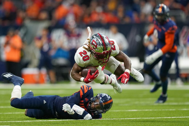 Dec 3, 2021; San Antonio, TX, USA; Western Kentucky Hilltoppers running back Noah Whittington (20) is tackled by UTSA Roadrunners safety Dadrian Taylor (7) during the first half of the 2021 Conference USA Championship Game at the Alamodome. Mandatory Credit: Daniel Dunn-USA TODAY Sports