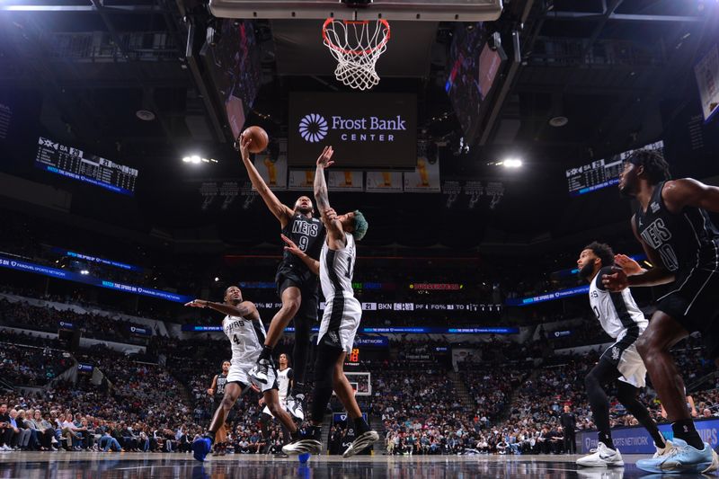 SAN ANTONIO, TX - MARCH 4: Trendon Watford #9 of the Brooklyn Nets drives to the basket during the game against the San Antonio Spurs on March 4, 2025 at the Frost Bank Center in San Antonio, Texas. NOTE TO USER: User expressly acknowledges and agrees that, by downloading and or using this photograph, user is consenting to the terms and conditions of the Getty Images License Agreement. Mandatory Copyright Notice: Copyright 2025 NBAE (Photos by Michael Gonzales/NBAE via Getty Images)