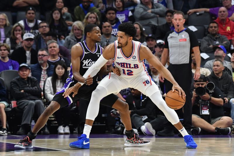 SACRAMENTO, CA - March 25:  Tobias Harris #12 of the Philadelphia 76ers handles the ball during the game against the Sacramento Kings on March 25, 2024 at Golden 1 Center in Sacramento, California. NOTE TO USER: User expressly acknowledges and agrees that, by downloading and or using this Photograph, user is consenting to the terms and conditions of the Getty Images License Agreement. Mandatory Copyright Notice: Copyright 2024 NBAE (Photo by Juan Ocampo/NBAE via Getty Images)