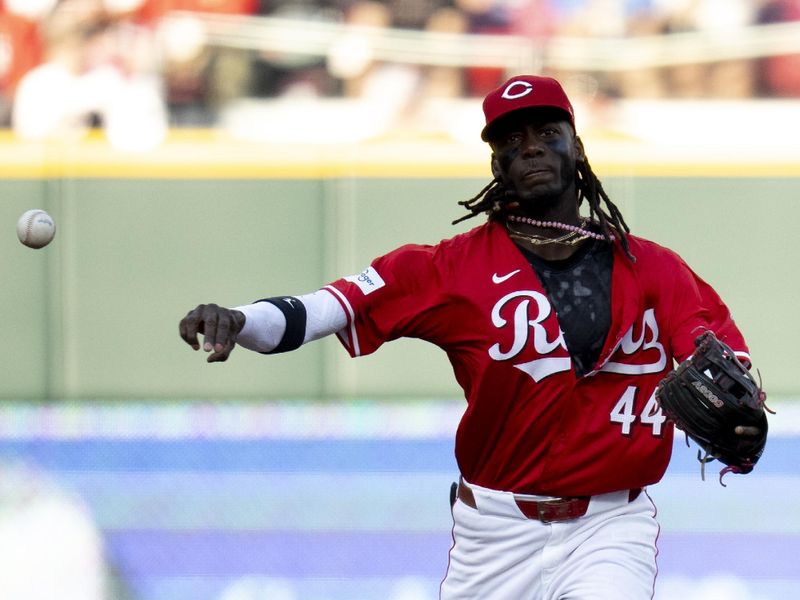 Cardinals Outshine Reds in a Display of Precision at Great American Ball Park