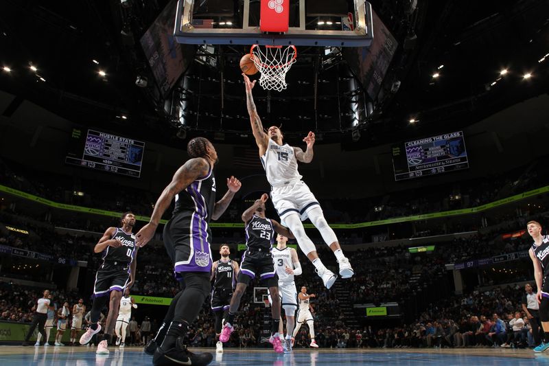 MEMPHIS, TN - DECEMBER 5: Brandon Clarke #15 of the Memphis Grizzlies drives to the basket during the game against the Sacramento Kings on December 5, 2024 at FedExForum in Memphis, Tennessee. NOTE TO USER: User expressly acknowledges and agrees that, by downloading and or using this photograph, User is consenting to the terms and conditions of the Getty Images License Agreement. Mandatory Copyright Notice: Copyright 2024 NBAE (Photo by Joe Murphy/NBAE via Getty Images)