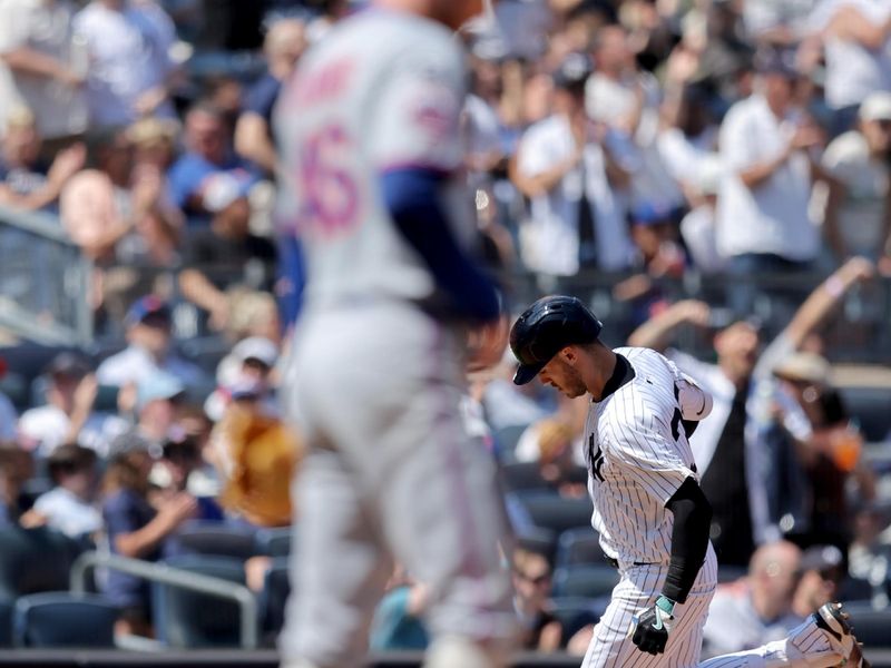 May 17, 2025; Bronx, New York, USA; New York Yankees center fielder Cody Bellinger (35) rounds the bases after hitting a solo home run against New York Mets starting pitcher Griffin Canning (46) during the sixth inning at Yankee Stadium. Mandatory Credit: Brad Penner-Imagn Images
