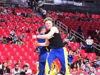 Rockets' Launch Fizzles Against Warriors' Onslaught at Toyota Center