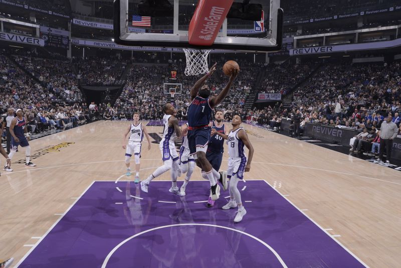 SACRAMENTO, CA - NOVEMBER 8: James Harden #1 of the LA Clippers drives to the basket during the game against the Sacramento Kings on November 8, 2024 at Golden 1 Center in Sacramento, California. NOTE TO USER: User expressly acknowledges and agrees that, by downloading and or using this Photograph, user is consenting to the terms and conditions of the Getty Images License Agreement. Mandatory Copyright Notice: Copyright 2024 NBAE (Photo by Rocky Widner/NBAE via Getty Images)