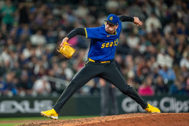 Rangers' Late Inning Heroics Not Enough in 5-4 Nail-Biter Against Mariners