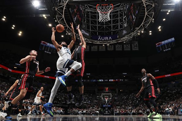 MINNEAPOLIS, MN -  OCTOBER 28: Karl-Anthony Towns #32 of the Minnesota Timberwolves shoots the ball during the game against the Miami Heat on October 28, 2023 at Target Center in Minneapolis, Minnesota. NOTE TO USER: User expressly acknowledges and agrees that, by downloading and or using this Photograph, user is consenting to the terms and conditions of the Getty Images License Agreement. Mandatory Copyright Notice: Copyright 2023 NBAE (Photo by Jordan Johnson/NBAE via Getty Images)