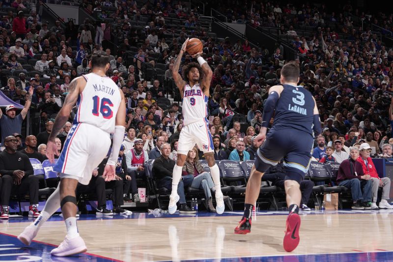 PHILADELPHIA, PA - NOVEMBER 2: Kelly Oubre Jr. #9 of the Philadelphia 76ers shoots a three point basket during the game against the Memphis Grizzlies on November 2, 2024 at the Wells Fargo Center in Philadelphia, Pennsylvania NOTE TO USER: User expressly acknowledges and agrees that, by downloading and/or using this Photograph, user is consenting to the terms and conditions of the Getty Images License Agreement. Mandatory Copyright Notice: Copyright 2024 NBAE (Photo by Jesse D. Garrabrant/NBAE via Getty Images)