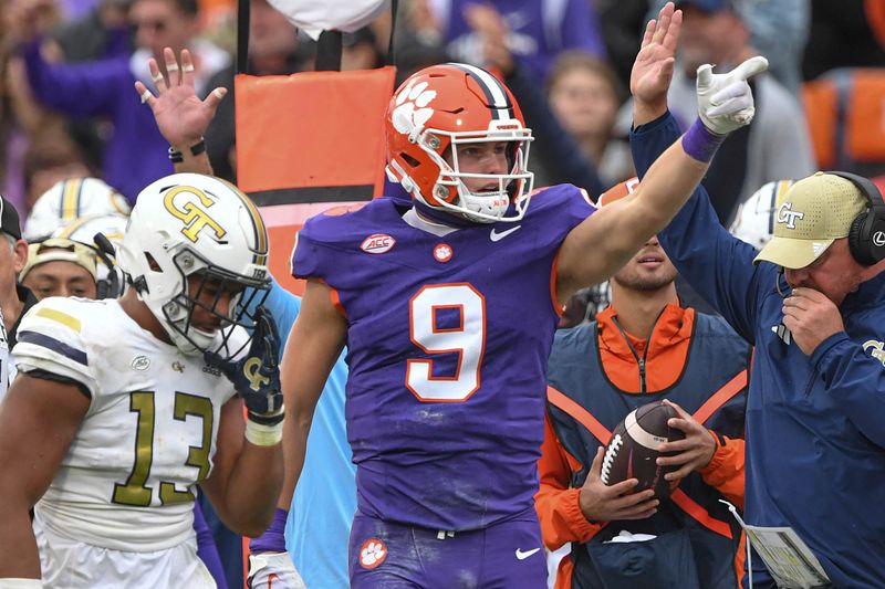 Georgia Tech Yellow Jackets Set to Face Syracuse Orange in Football at Bobby Dodd Stadium