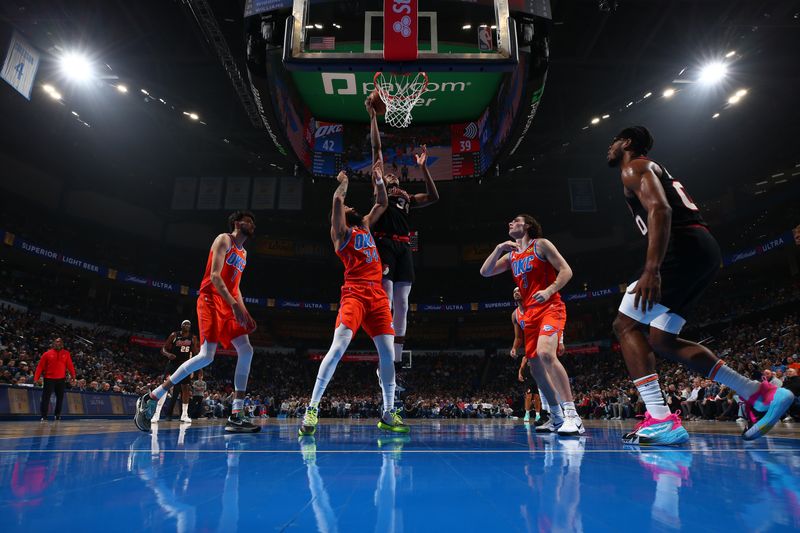 OKLAHOMA CITY, OK - JANUARY 23: Jabari Walker #34 of the Portland Trail Blazers drives to the basket during the game against the Oklahoma City Thunder on January 23, 2024 at Paycom Arena in Oklahoma City, Oklahoma. NOTE TO USER: User expressly acknowledges and agrees that, by downloading and or using this photograph, User is consenting to the terms and conditions of the Getty Images License Agreement. Mandatory Copyright Notice: Copyright 2024 NBAE (Photo by Zach Beeker/NBAE via Getty Images)