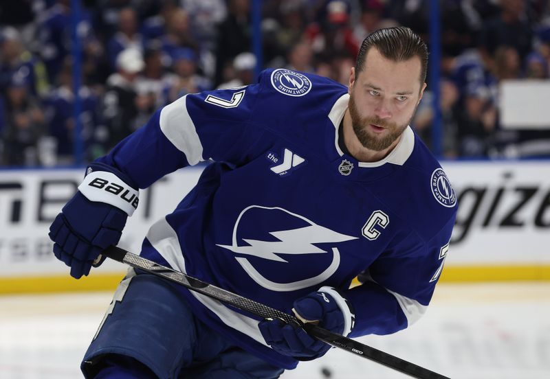 Apr 22, 2025; Tampa, Florida, USA; Tampa Bay Lightning defenseman Victor Hedman (77) works out against the Florida Panthers before game one of the first round of the 2025 Stanley Cup Playoffs at Amalie Arena. Mandatory Credit: Kim Klement Neitzel-Imagn Images
