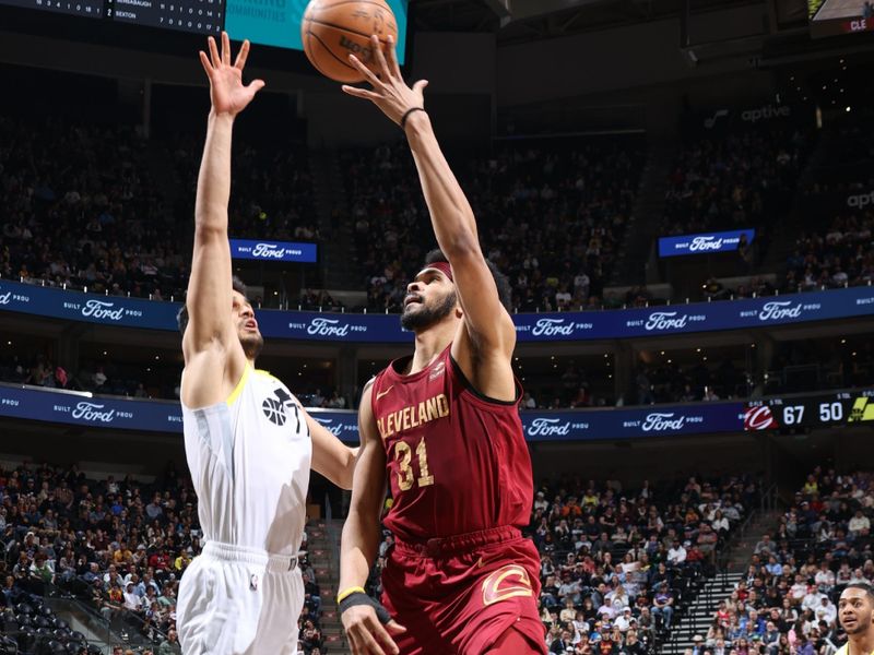 SALT LAKE CITY, UT - APRIL 2: Jarrett Allen #31 of the Cleveland Cavaliers shoots the ball during the game against the Utah Jazz on April 2, 2024 at Delta Center in Salt Lake City, Utah. NOTE TO USER: User expressly acknowledges and agrees that, by downloading and or using this Photograph, User is consenting to the terms and conditions of the Getty Images License Agreement. Mandatory Copyright Notice: Copyright 2024 NBAE (Photo by Melissa Majchrzak/NBAE via Getty Images)