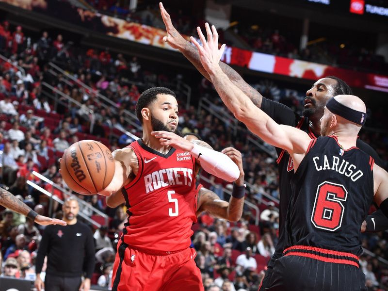 HOUSTON, TX - MARCH 21:   Fred VanVleet #5 of the Houston Rockets handles the ball during the game against the Chicago Bulls on March 21, 2024 at the Toyota Center in Houston, Texas. NOTE TO USER: User expressly acknowledges and agrees that, by downloading and or using this photograph, User is consenting to the terms and conditions of the Getty Images License Agreement. Mandatory Copyright Notice: Copyright 2024 NBAE (Photo by Logan Riely/NBAE via Getty Images)