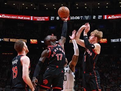 TORONTO, CANADA - NOVEMBER 15:  Dennis Schroder #17 of the Toronto Raptors grabs a rebound during the game against the Milwaukee Bucks on November 15, 2023 at the Scotiabank Arena in Toronto, Ontario, Canada.  NOTE TO USER: User expressly acknowledges and agrees that, by downloading and or using this Photograph, user is consenting to the terms and conditions of the Getty Images License Agreement.  Mandatory Copyright Notice: Copyright 2023 NBAE (Photo by Vaughn Ridley/NBAE via Getty Images)