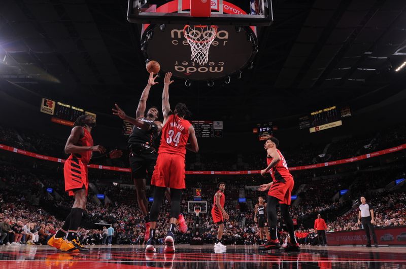 PORTLAND, OR - FEBRUARY 8: Jalen Duren #0 of the Detroit Pistons shoots the ball during the game against the Portland Trail Blazers on February 8, 2024 at the Moda Center Arena in Portland, Oregon. NOTE TO USER: User expressly acknowledges and agrees that, by downloading and or using this photograph, user is consenting to the terms and conditions of the Getty Images License Agreement. Mandatory Copyright Notice: Copyright 2024 NBAE (Photo by Cameron Browne/NBAE via Getty Images)