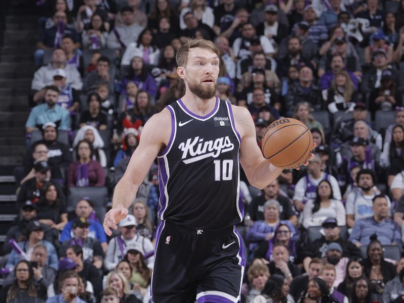 SACRAMENTO, CA - MARCH 31: Domantas Sabonis #10 of the Sacramento Kings dribbles the ball during the game against the Utah Jazz on March 31, 2024 at Golden 1 Center in Sacramento, California. NOTE TO USER: User expressly acknowledges and agrees that, by downloading and or using this Photograph, user is consenting to the terms and conditions of the Getty Images License Agreement. Mandatory Copyright Notice: Copyright 2024 NBAE (Photo by Rocky Widner/NBAE via Getty Images)