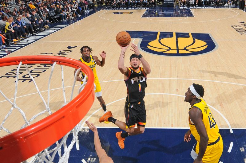 INDIANAPOLIS, IN - JANUARY 26: Devin Booker #1 of the Phoenix Suns shoots the ball during the game against the Indiana Pacers on January 26, 2024 at Gainbridge Fieldhouse in Indianapolis, Indiana. NOTE TO USER: User expressly acknowledges and agrees that, by downloading and or using this Photograph, user is consenting to the terms and conditions of the Getty Images License Agreement. Mandatory Copyright Notice: Copyright 2024 NBAE (Photo by Ron Hoskins/NBAE via Getty Images)