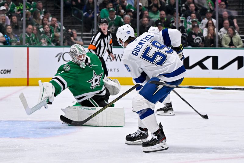 Dallas Stars and Tampa Bay Lightning: A Duel of Ice and Fire at American Airlines Center