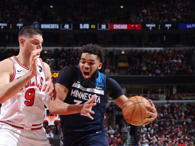 CHICAGO, IL - FEBRUARY 6: Karl-Anthony Towns #32 of the Minnesota Timberwolves drives to the basket during the game against the Chicago Bulls on February 6, 2024 at United Center in Chicago, Illinois. NOTE TO USER: User expressly acknowledges and agrees that, by downloading and or using this photograph, User is consenting to the terms and conditions of the Getty Images License Agreement. Mandatory Copyright Notice: Copyright 2024 NBAE (Photo by Jeff Haynes/NBAE via Getty Images)