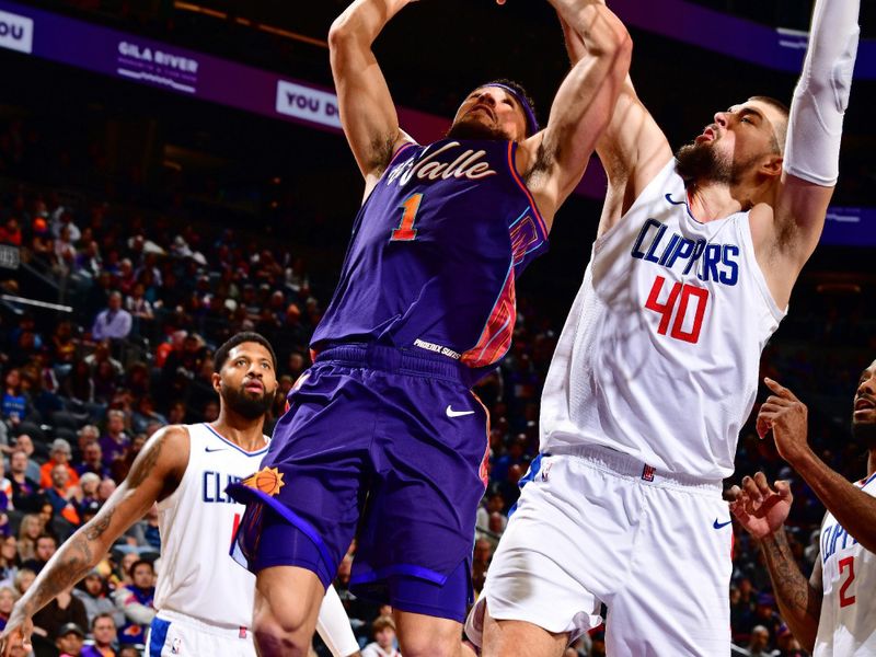 PHOENIX, AZ - JANUARY 3: Devin Booker #1 of the Phoenix Suns shoots the ball during the game against the LA Clippers on January 3, 2024 at Footprint Center in Phoenix, Arizona. NOTE TO USER: User expressly acknowledges and agrees that, by downloading and or using this photograph, user is consenting to the terms and conditions of the Getty Images License Agreement. Mandatory Copyright Notice: Copyright 2024 NBAE (Photo by Barry Gossage/NBAE via Getty Images)