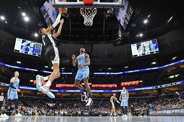 MEMPHIS, TENNESSEE - JANUARY 02: Victor Wembanyama #1 of the San Antonio Spurs goes to the basket during the game against the Memphis Grizzlies at FedExForum on January 02, 2024 in Memphis, Tennessee. NOTE TO USER: User expressly acknowledges and agrees that, by downloading and or using this photograph, User is consenting to the terms and conditions of the Getty Images License Agreement. (Photo by Justin Ford/Getty Images)