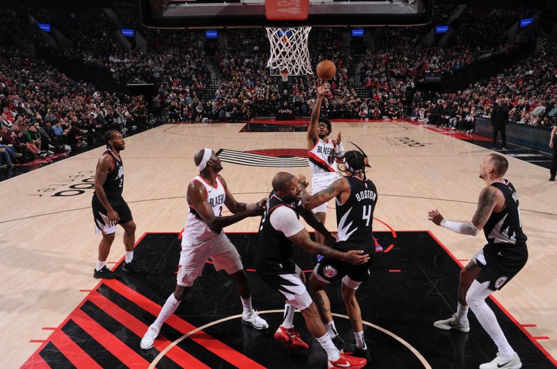 PORTLAND, OR - MARCH 22:  Scoot Henderson #00 of the Portland Trail Blazers shoots the ball during the game  on March 22, 2024 at the Moda Center Arena in Portland, Oregon. NOTE TO USER: User expressly acknowledges and agrees that, by downloading and or using this photograph, user is consenting to the terms and conditions of the Getty Images License Agreement. Mandatory Copyright Notice: Copyright 2024 NBAE (Photo by Cameron Browne/NBAE via Getty Images)