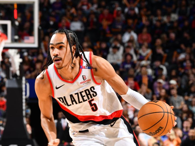 PHOENIX, AZ - NOVEMBER 2: Dalano Banton #5 of the Portland Trail Blazers dribbles the ball during the game against the Phoenix Suns on November 2, 2024 at Footprint Center in Phoenix, Arizona. NOTE TO USER: User expressly acknowledges and agrees that, by downloading and or using this photograph, user is consenting to the terms and conditions of the Getty Images License Agreement. Mandatory Copyright Notice: Copyright 2024 NBAE (Photo by Barry Gossage/NBAE via Getty Images)