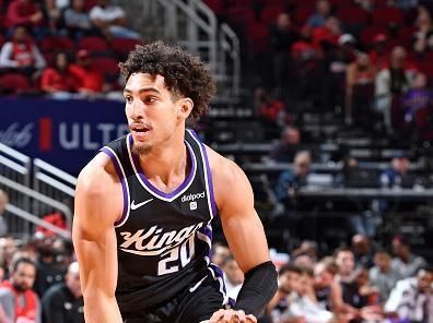 HOUSTON, TX - NOVEMBER 6: Colby Jones #20 of the Sacramento Kings dribbles the ball during the game against the Houston Rockets on November 6, 2023 at the Toyota Center in Houston, Texas. NOTE TO USER: User expressly acknowledges and agrees that, by downloading and or using this photograph, User is consenting to the terms and conditions of the Getty Images License Agreement. Mandatory Copyright Notice: Copyright 2023 NBAE (Photo by Logan Riely/NBAE via Getty Images)