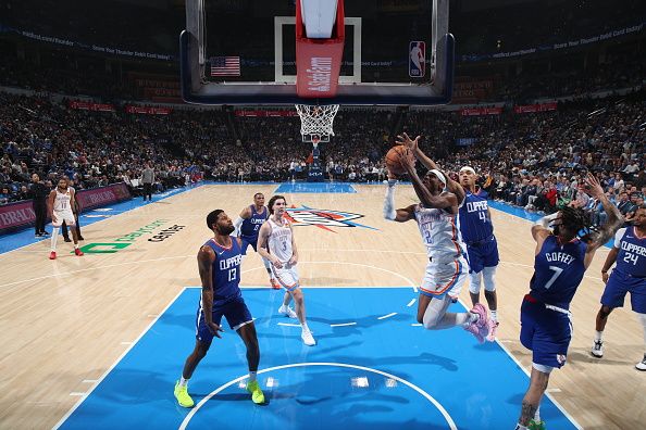 OKLAHOMA CITY, OK - DECEMBER 21: Shai Gilgeous-Alexander #2 of the Oklahoma City Thunder shoots the ball during the game against the LA Clippers on December 21, 2023 at Paycom Arena in Oklahoma City, Oklahoma. NOTE TO USER: User expressly acknowledges and agrees that, by downloading and or using this photograph, User is consenting to the terms and conditions of the Getty Images License Agreement. Mandatory Copyright Notice: Copyright 2023 NBAE (Photo by Zach Beeker/NBAE via Getty Images)