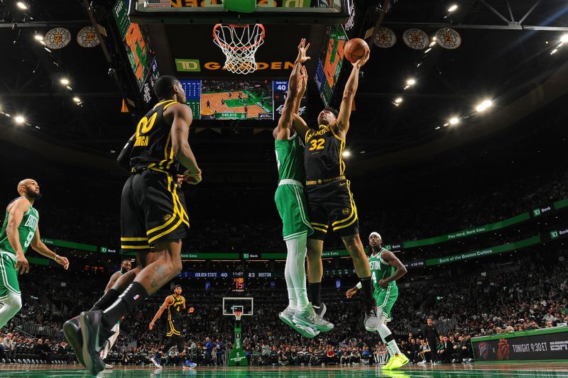 BOSTON, MA - MARCH 3: Trayce Jackson-Davis #32 of the Golden State Warriors drives to the basket during the game against the Boston Celtics on March 3, 2024 at the TD Garden in Boston, Massachusetts. NOTE TO USER: User expressly acknowledges and agrees that, by downloading and or using this photograph, User is consenting to the terms and conditions of the Getty Images License Agreement. Mandatory Copyright Notice: Copyright 2024 NBAE  (Photo by Brian Babineau/NBAE via Getty Images)