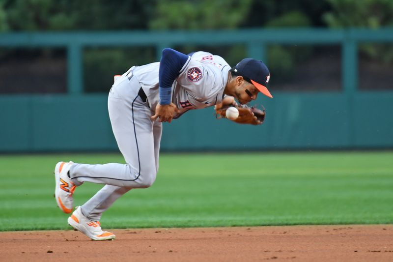 Aug 26, 2024; Philadelphia, Pennsylvania, USA; Houston Astros shortstop Jeremy Peña (3) is charged with an error during the first inning against the Philadelphia Phillies at Citizens Bank Park. Mandatory Credit: Eric Hartline-USA TODAY Sports