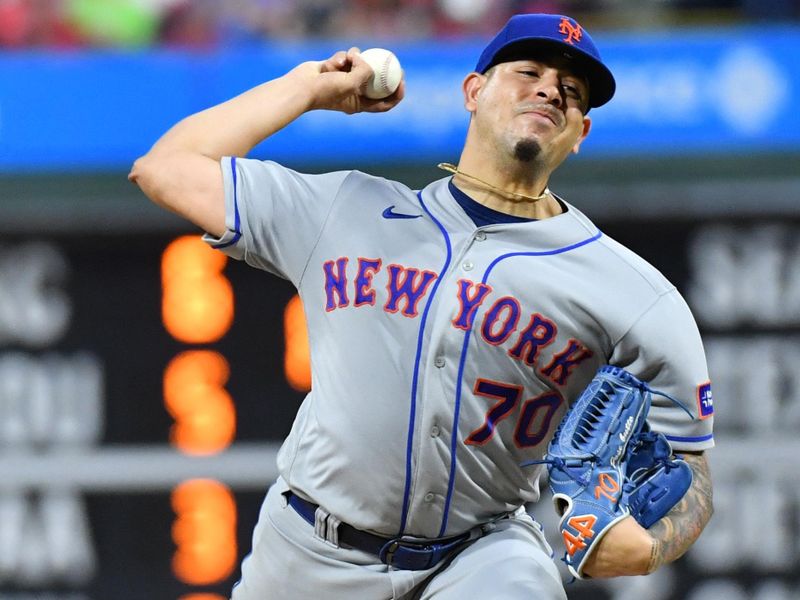 Sep 24, 2023; Philadelphia, Pennsylvania, USA; New York Mets starting pitcher Jose Butto (70) throws a pitch during the third inning against the Philadelphia Phillies at Citizens Bank Park. Mandatory Credit: Eric Hartline-USA TODAY Sports