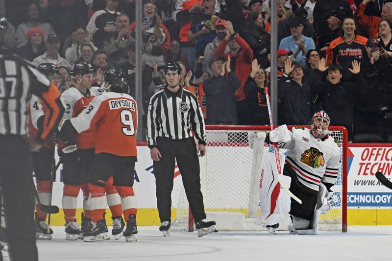 Mar 26, 2026; Philadelphia, Pennsylvania, USA; Chicago Blackhawks goaltender Spencer Knight (30) reacts after allowing a goal against the Philadelphia Flyers during the second period at Xfinity Mobile Arena. Mandatory Credit: Eric Hartline-Imagn Images Mar 26, 2026; Philadelphia, Pennsylvania, USA; Chicago Blackhawks goaltender Spencer Knight (30) reacts after allowing a goal against the Philadelphia Flyers during the second period at Xfinity Mobile Arena. Mandatory Credit: Eric Hartline-Imagn Images
