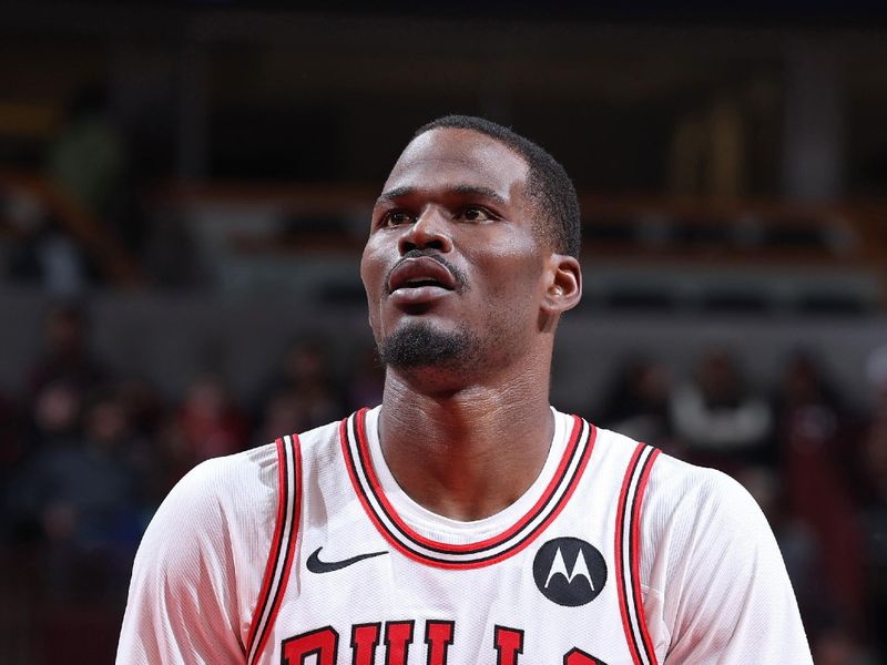 CHICAGO, IL - APRIL 9: Javonte Green #24 of the Chicago Bulls prepares to shoot a free throw during the game against the New York Knicks on April 9, 2024 at United Center in Chicago, Illinois. NOTE TO USER: User expressly acknowledges and agrees that, by downloading and or using this photograph, User is consenting to the terms and conditions of the Getty Images License Agreement. Mandatory Copyright Notice: Copyright 2024 NBAE (Photo by Jeff Haynes/NBAE via Getty Images)