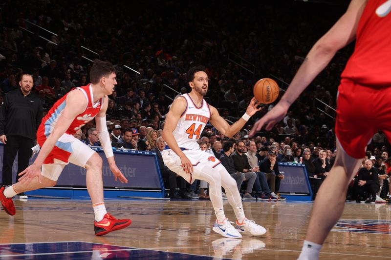 NEW YORK, NY - JANUARY 27: Landry Shamet #44 of the New York Knicks passes the ball during the game against the Memphis Grizzlies on January 27, 2025 at Madison Square Garden in New York City, New York.  NOTE TO USER: User expressly acknowledges and agrees that, by downloading and or using this photograph, User is consenting to the terms and conditions of the Getty Images License Agreement. Mandatory Copyright Notice: Copyright 2025 NBAE  (Photo by Nathaniel S. Butler/NBAE via Getty Images)