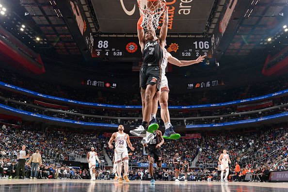 DETROIT, MI - NOVEMBER 5: Killian Hayes #7 of the Detroit Pistons dunks the ball during the game against the Phoenix Suns on November 5, 2023 at Little Caesars Arena in Detroit, Michigan. NOTE TO USER: User expressly acknowledges and agrees that, by downloading and/or using this photograph, User is consenting to the terms and conditions of the Getty Images License Agreement. Mandatory Copyright Notice: Copyright 2023 NBAE (Photo by Chris Schwegler/NBAE via Getty Images)