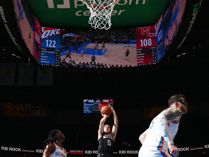 OKLAHOMA CITY, OK - MARCH 3: Reed Sheppard #15 of the Houston Rockets shoots the ball during the game against the Oklahoma City Thunder on March 3, 2025 at Paycom Center in Oklahoma City, Oklahoma. NOTE TO USER: User expressly acknowledges and agrees that, by downloading and or using this photograph, User is consenting to the terms and conditions of the Getty Images License Agreement. Mandatory Copyright Notice: Copyright 2025 NBAE (Photo by Zach Beeker/NBAE via Getty Images)