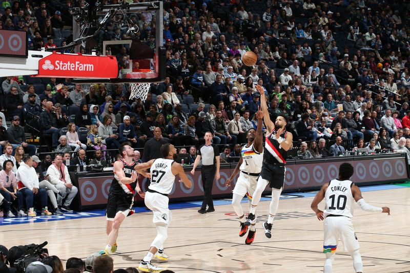 MINNEAPOLIS, MN -  APRIL 2: Skylar Mays #8 of the Portland Trail Blazers shoots the ball during the game against the Minnesota Timberwolves on April 2, 2023 at Target Center in Minneapolis, Minnesota. NOTE TO USER: User expressly acknowledges and agrees that, by downloading and or using this Photograph, user is consenting to the terms and conditions of the Getty Images License Agreement. Mandatory Copyright Notice: Copyright 2023 NBAE (Photo by David Sherman/NBAE via Getty Images)